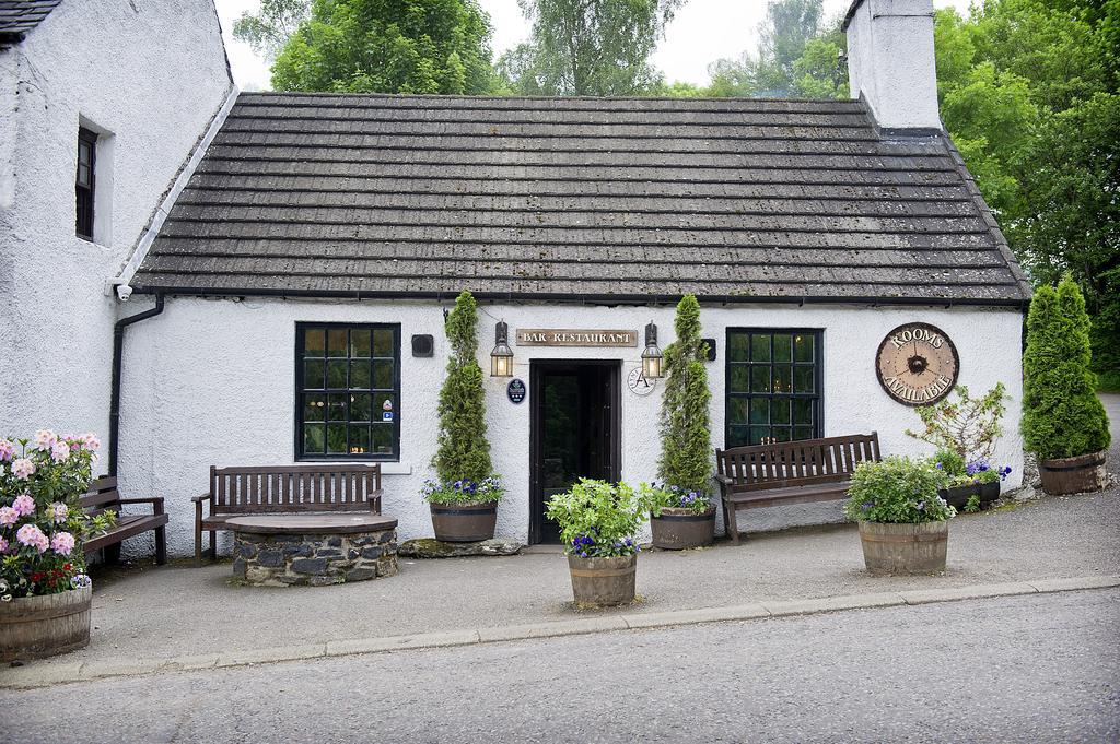 The Falls Of Dochart Inn Killin Eksteriør billede